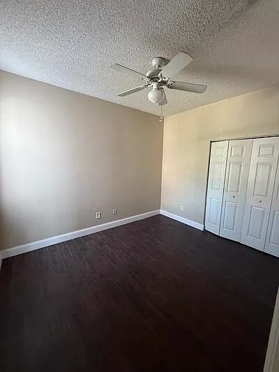 10839 Madison Dr — Photo 16