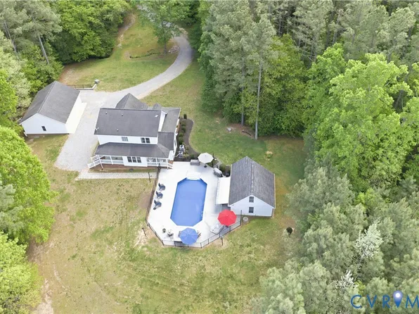 3600 Oxford Dr, Sutherland, VA 23885