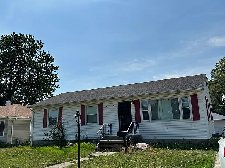 3525 Adams St — Photo 1