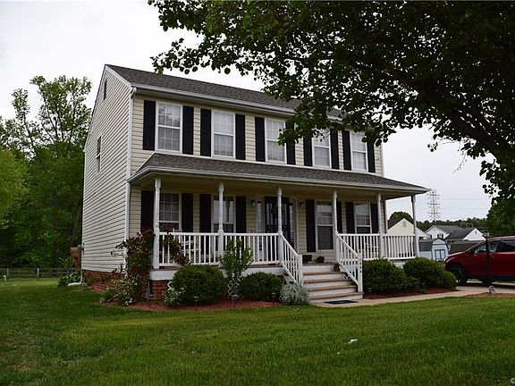 2nd image of 1944 Daffodil Meadow Ln