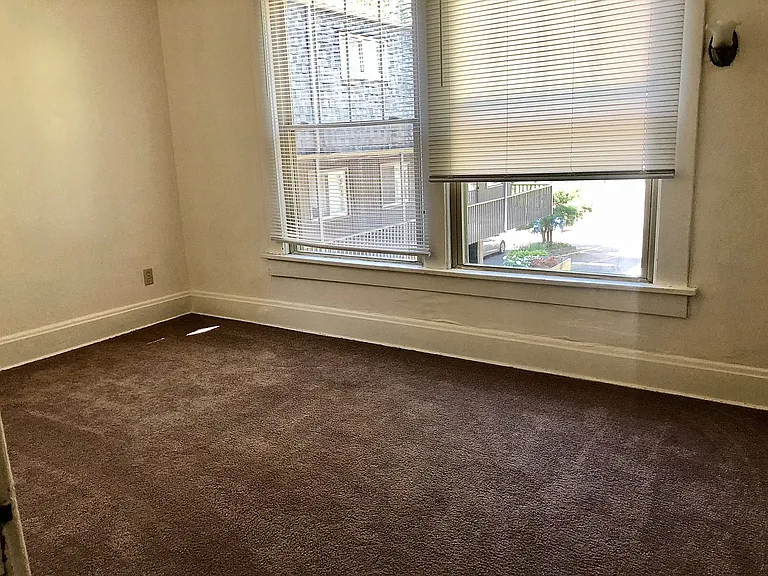 2015 Summit St — Photo 40