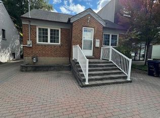 227 Sheppard Ave W, Toronto, ON M2N1N2