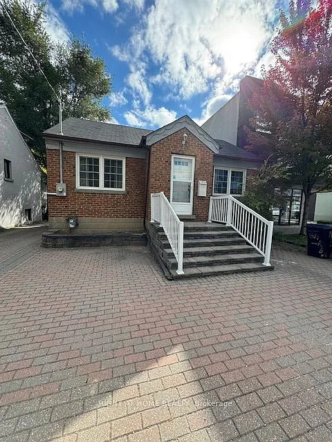 227 Sheppard Ave W photo 1