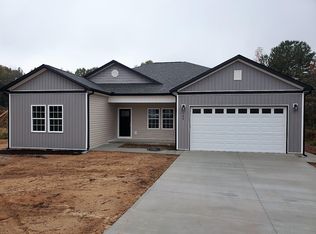 548 Sand Clay Rd, Chesnee, SC 29323