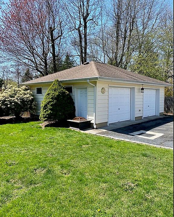 2nd image of 181 Gubernat Dr