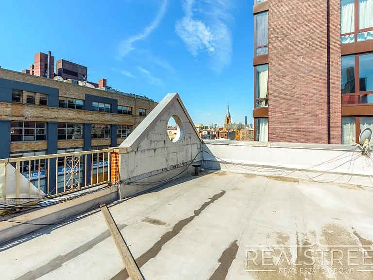 39 Debevoise St #3F — Photo 7