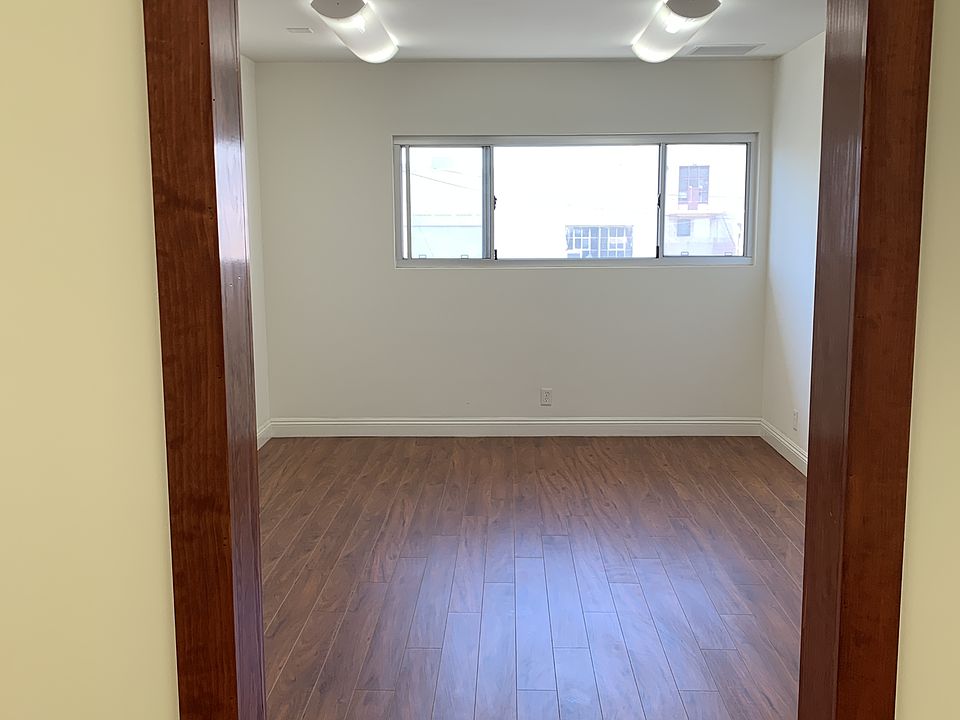 2nd image of 715 S Alvarado St #7