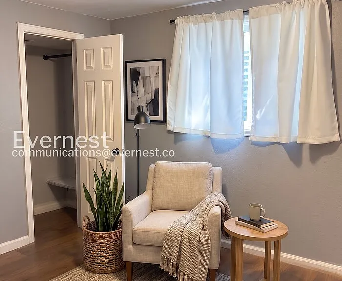 1808 Riverview Dr — Photo 5