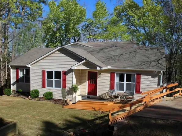 3711 Rambling Woods Dr, Loganville, GA 30052