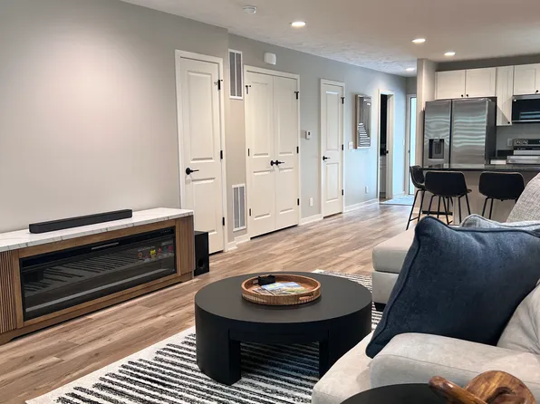 4801 Apple Hill Ln Unit A, Lincoln, NE 68506