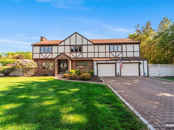 6 Jay St, Old Tappan, NJ 07675