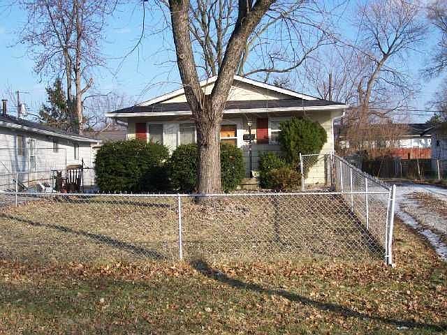 1st image of 727 Auvergne Ave