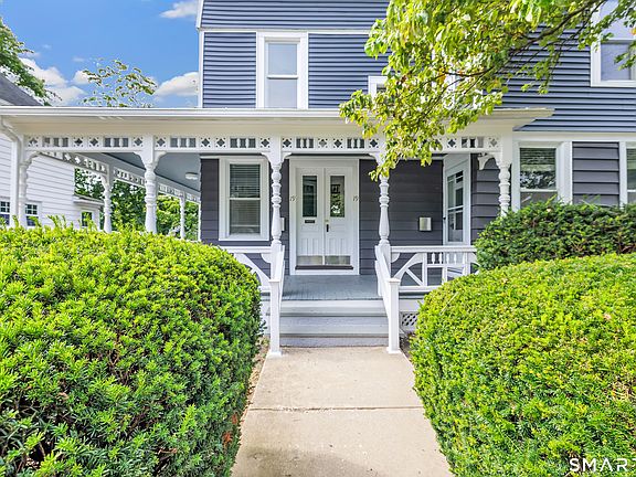 4th image of 19 Washington Avenue
