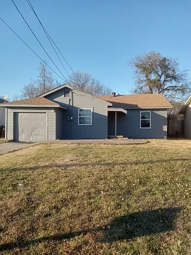 3908 Templeton St Photo 1