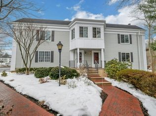 299 Riveredge Dr, Chatham, NJ 07928