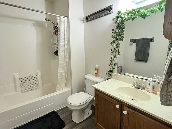 5th image of 15 S Shafer St APT 1801