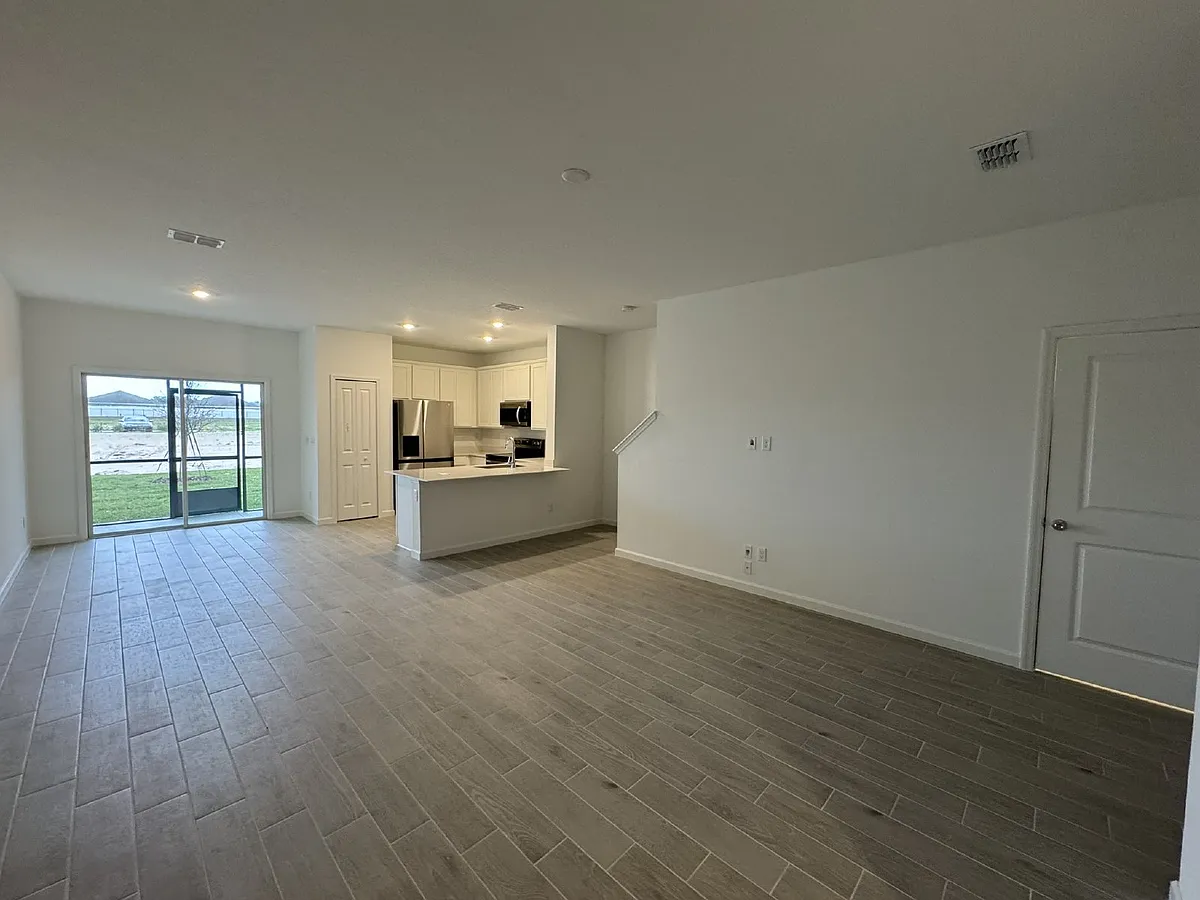 Building Photo - 1663 Pacifico Way