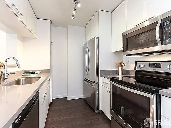 5th image of 300 3rd St APT 712