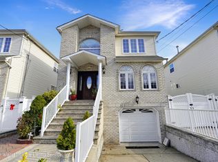 497 Willowbrook Rd, Staten Island, NY 10314