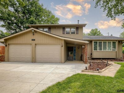 5617 S 93rd St, Omaha, NE, 68127