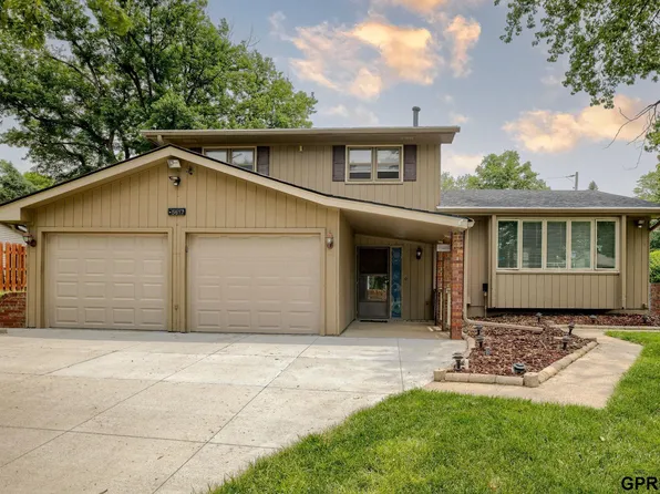 5617 S 93rd St, Omaha, NE 68127