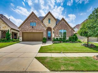 8820 Honeysuckle Dr, Lantana, TX 76226