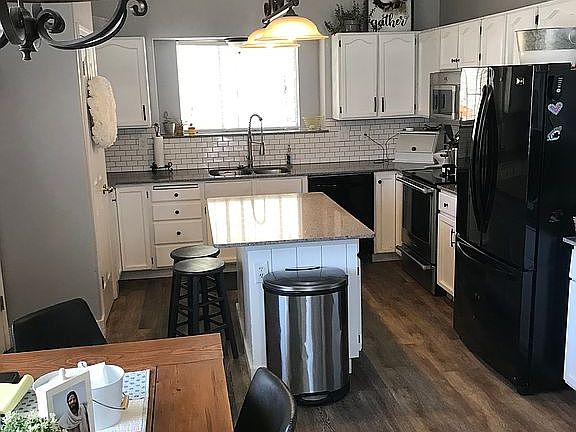 5th image of 3195 College Ct