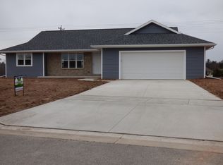 346 Charity Ln, Green Bay, WI 54311