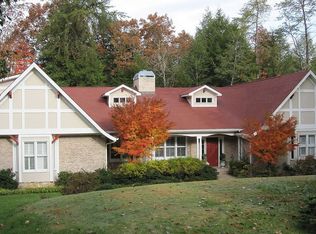 22 Middle Creek Rd, Signal Mountain, TN 37377