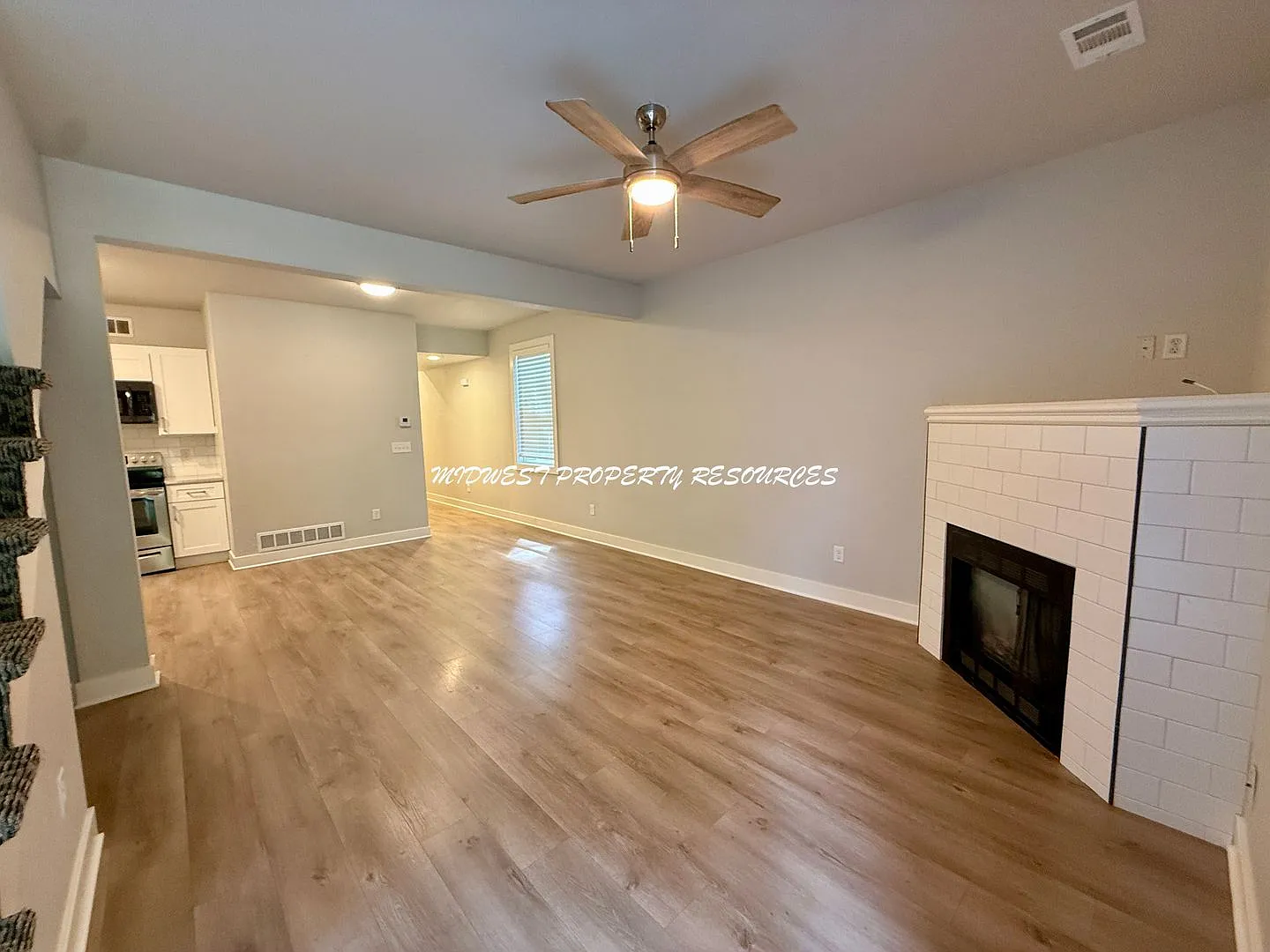 Highly Desired 3 Bd End Unit For Lease in Pleasant Hill | Offered by Midwest Property Resources — Photo 4