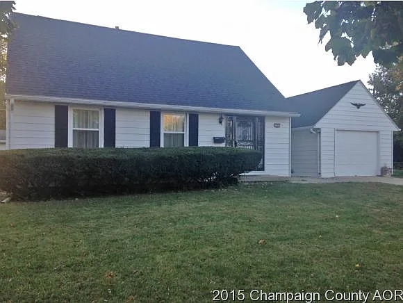 1505 Powers Ln photo 1