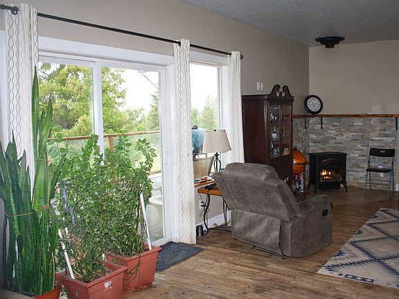 4th image of 125 Mossy Rock Rd N