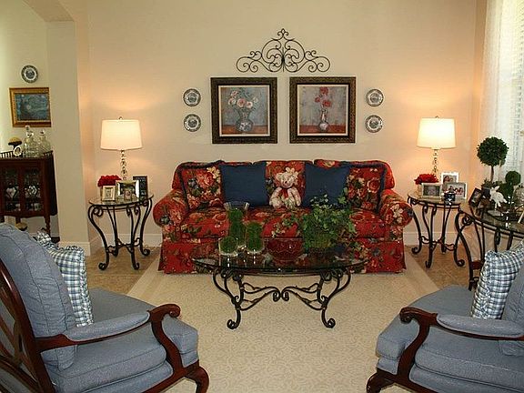 4th image of 219 Parsons Woods Dr
