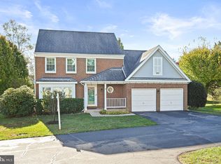 3025 Hughsmith Ct, Herndon, VA 20171