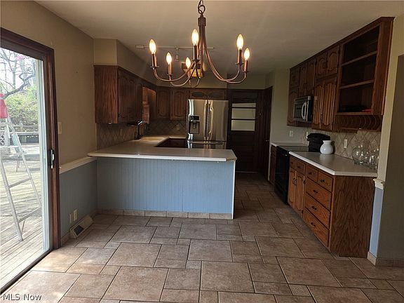 4th image of 2000 Shady Ln