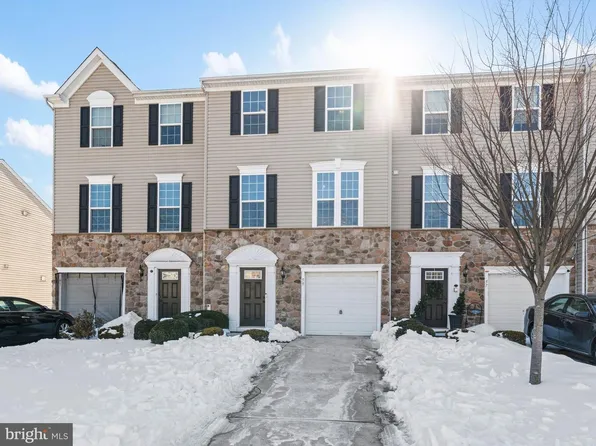 59 Benford Ln, Edgewater Park, NJ 08010