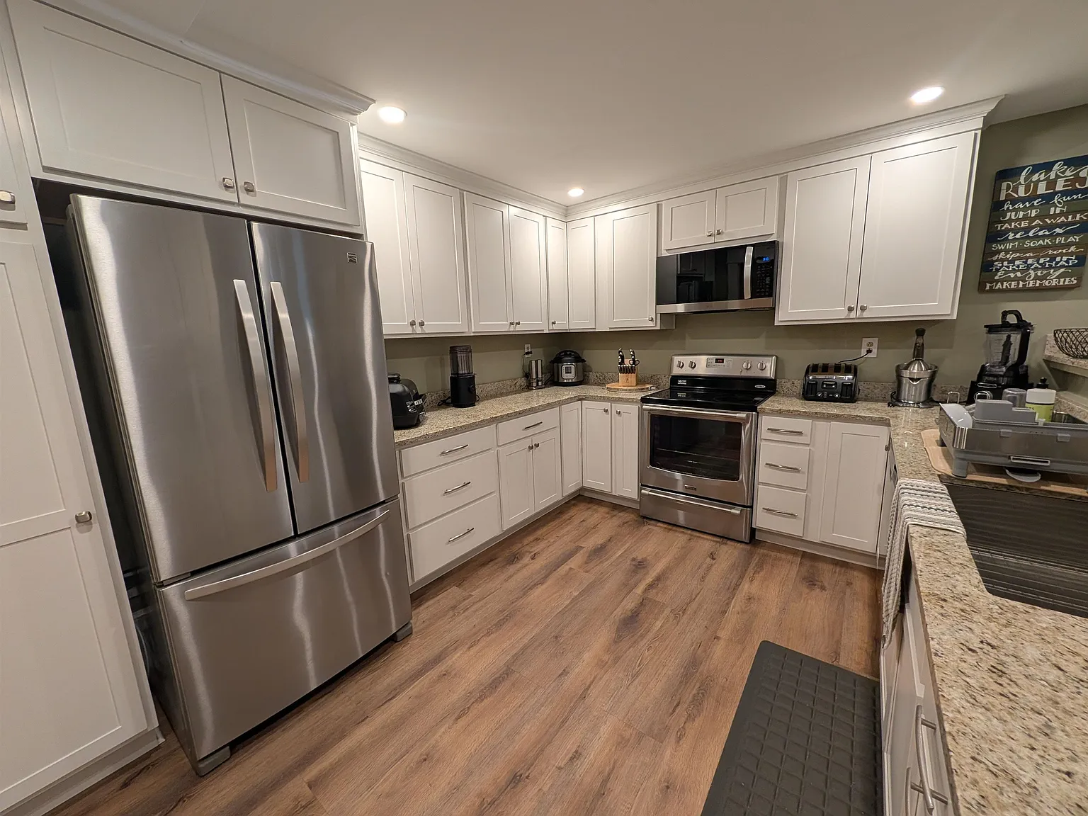 2 bed, 800 sqft, $1,800 — Photo 3