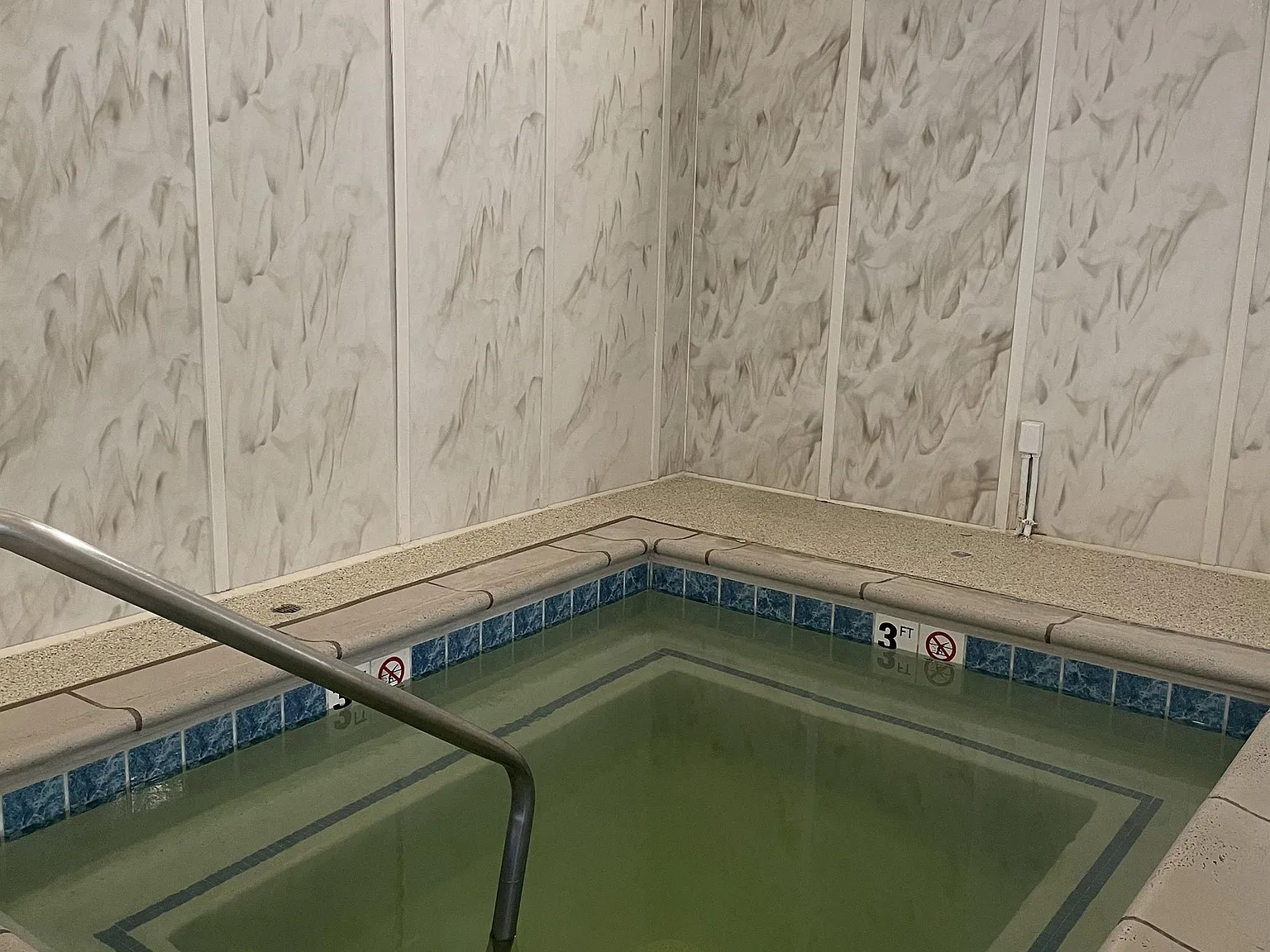 1020 Lakeside Court - 1 — Photo 2