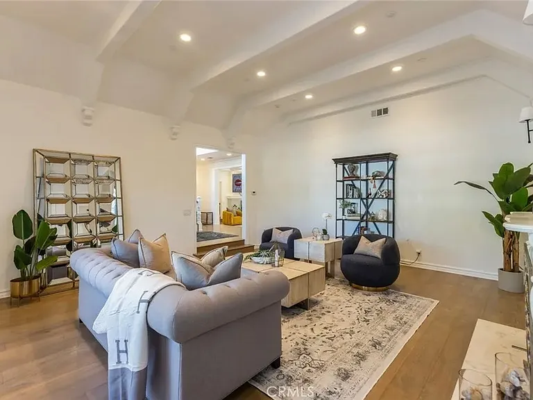 4637 Westchester Dr — Photo 17