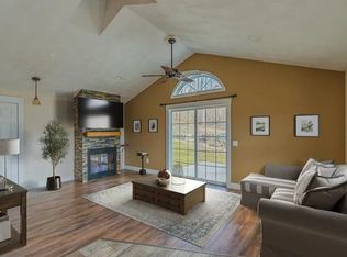 11 Sisson St FLOOR 2, West Warwick, RI 02893