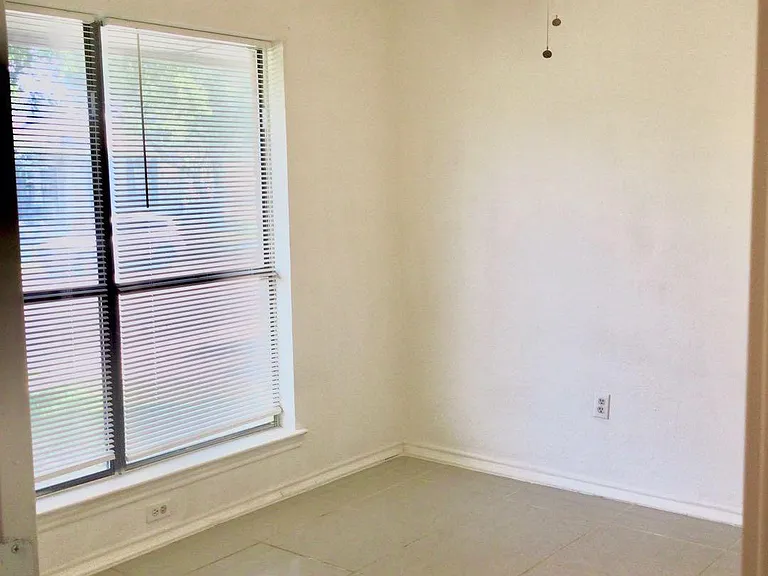 3825 Cheyenne St — Photo 5