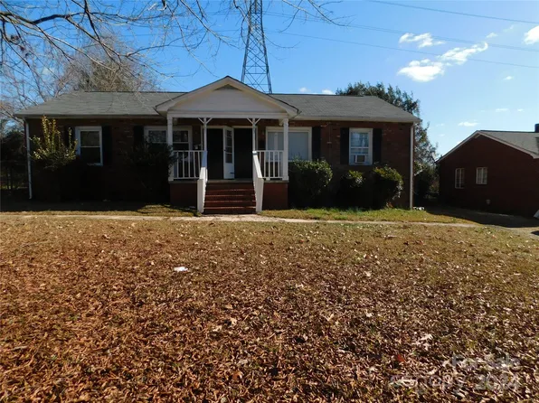 2701 Watson Dr, Charlotte, NC 28208