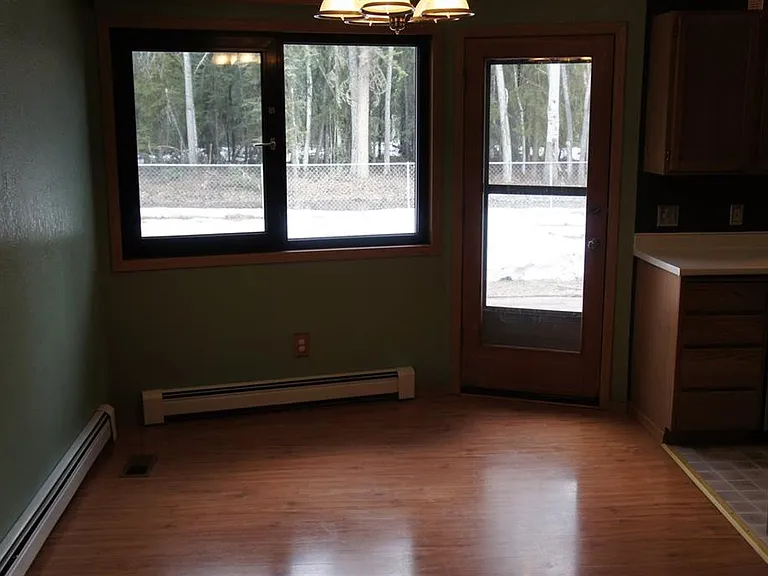 2787 Templeton St — Photo 11