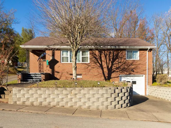 106 W Smith St, Bridgeport, WV 26330