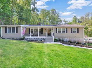 8 Shady Brook Ln, Shelton, CT 06484