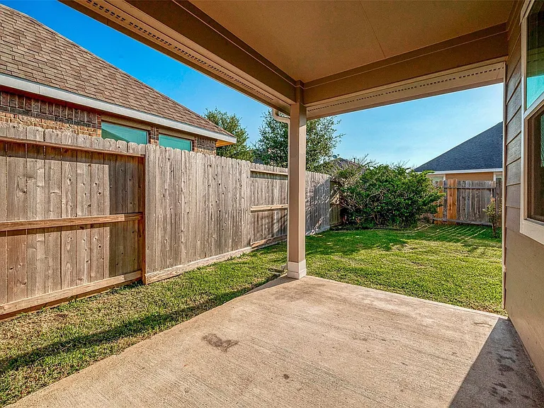 8306 Hampton Bay Dr — Photo 26