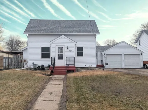 209 Aspen Ave N, New Richland, MN 56072