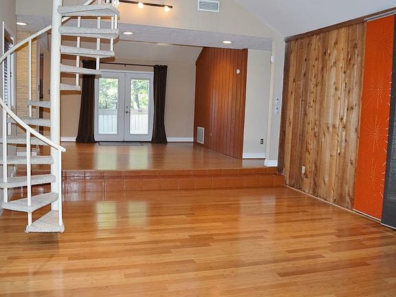 2nd image of 18118 Bambriar Dr