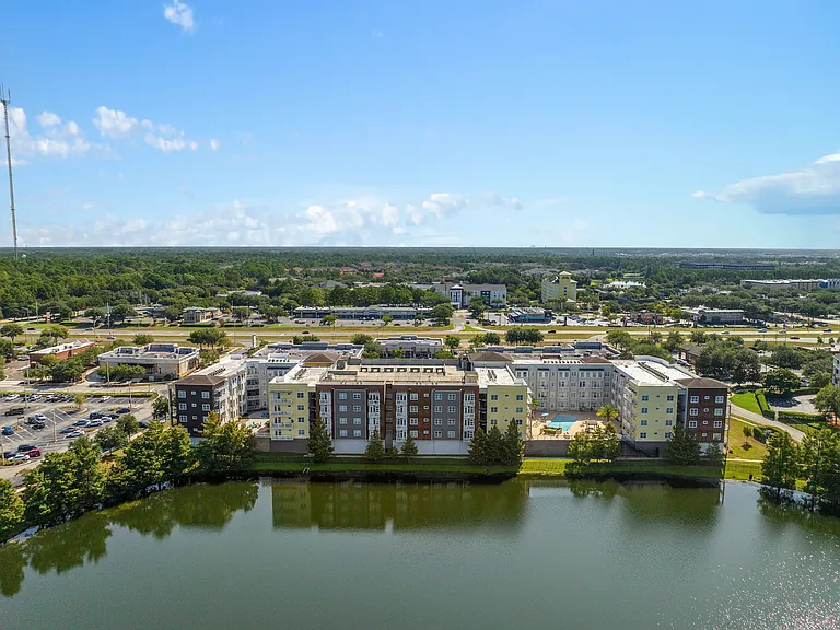 Lake Lofts at Deerwood — Photo 14