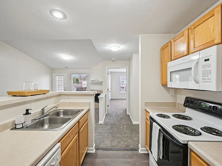 Bayberry Place Apartments — Photo 30